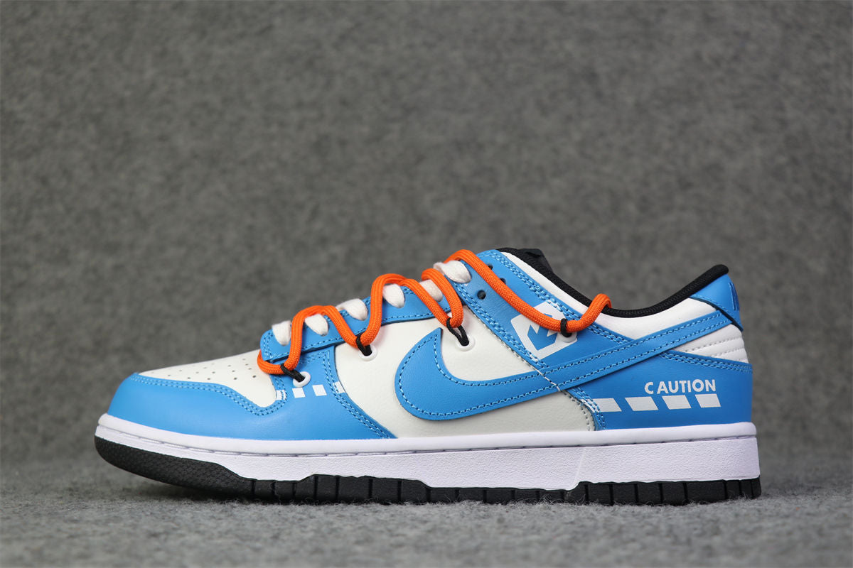 Nike Dunk store Low UNC