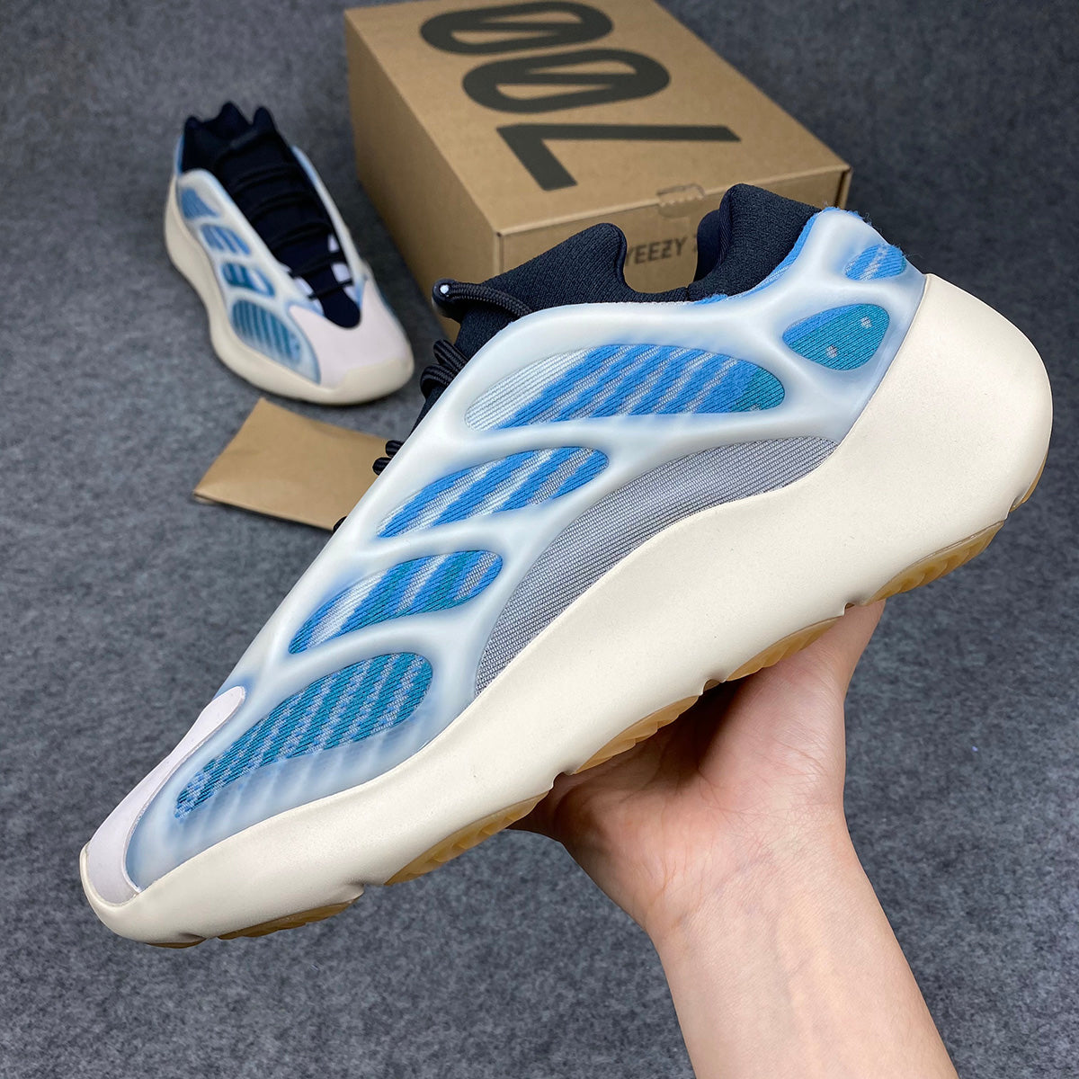 Yeezy 700 good v3 kyanite